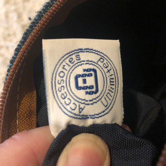 Accessories Unlimited Aztec Pattern Needlpoint Crossbody Purse Double Zip - Picture 7 of 11